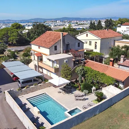 Martina With Free & Jacuzzi Sukosan