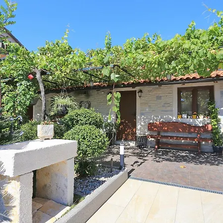 Martina With Free & Jacuzzi Villa *