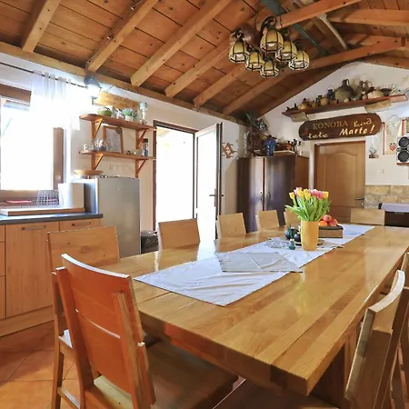 Villa Martina With Free & Jacuzzi