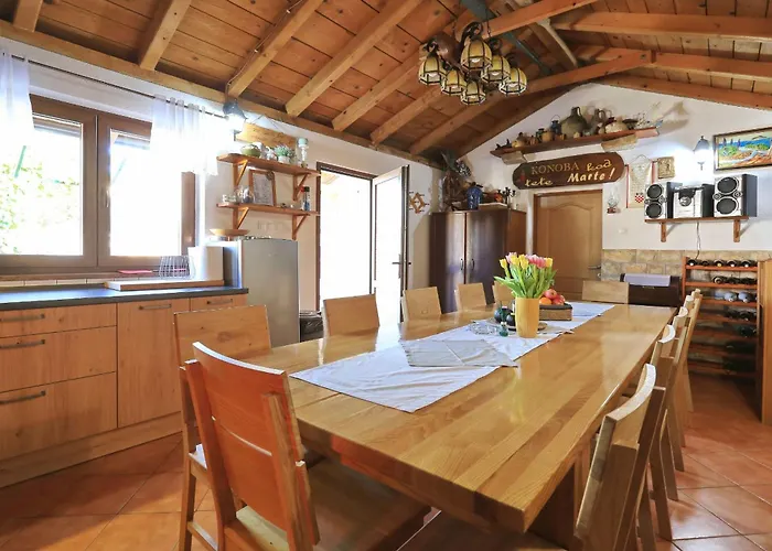 Villa Martina With Free & Jacuzzi